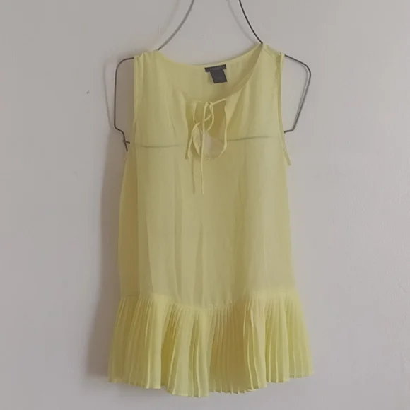 Ann Taylor Factory yellow top. - Picture 1 of 3